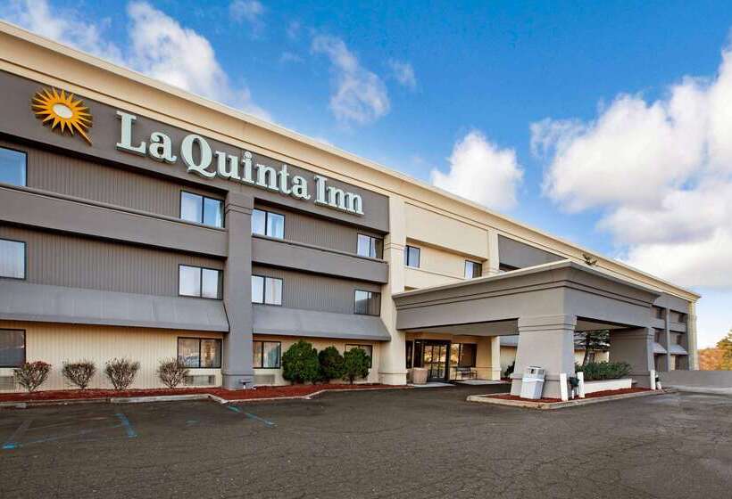 호텔 La Quinta Inn By Wyndham Detroit Canton