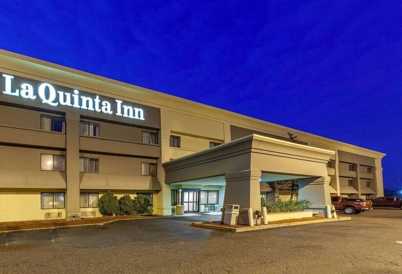호텔 La Quinta Inn By Wyndham Detroit Canton