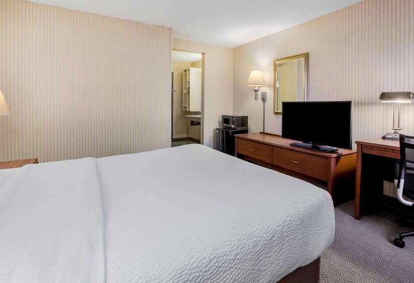 فندق La Quinta Inn By Wyndham Detroit Southgate