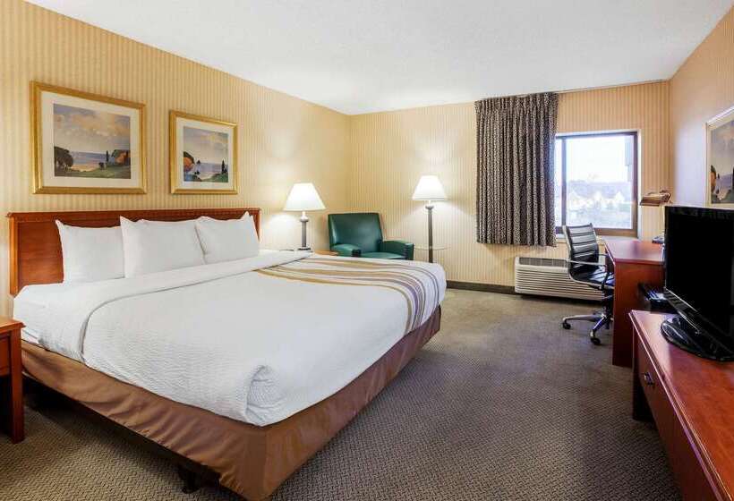 فندق La Quinta Inn By Wyndham Detroit Southgate