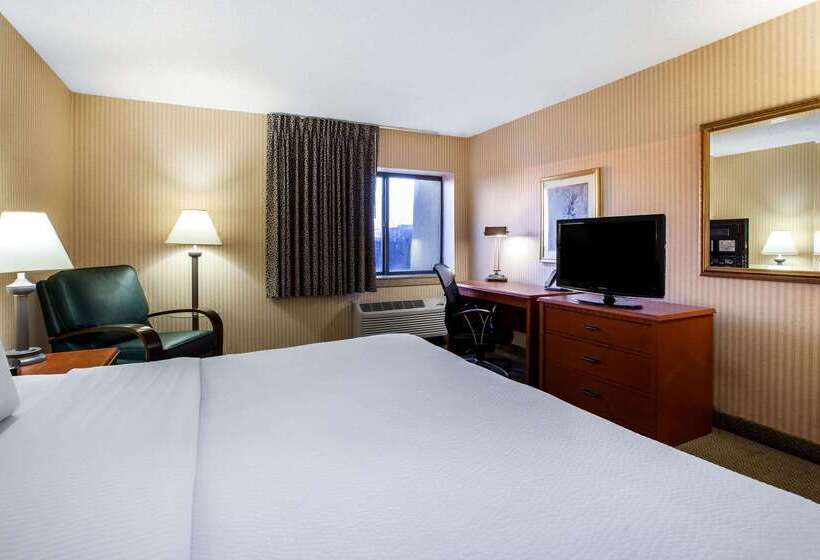 فندق La Quinta Inn By Wyndham Detroit Southgate