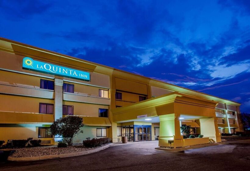 فندق La Quinta Inn By Wyndham Detroit Southgate