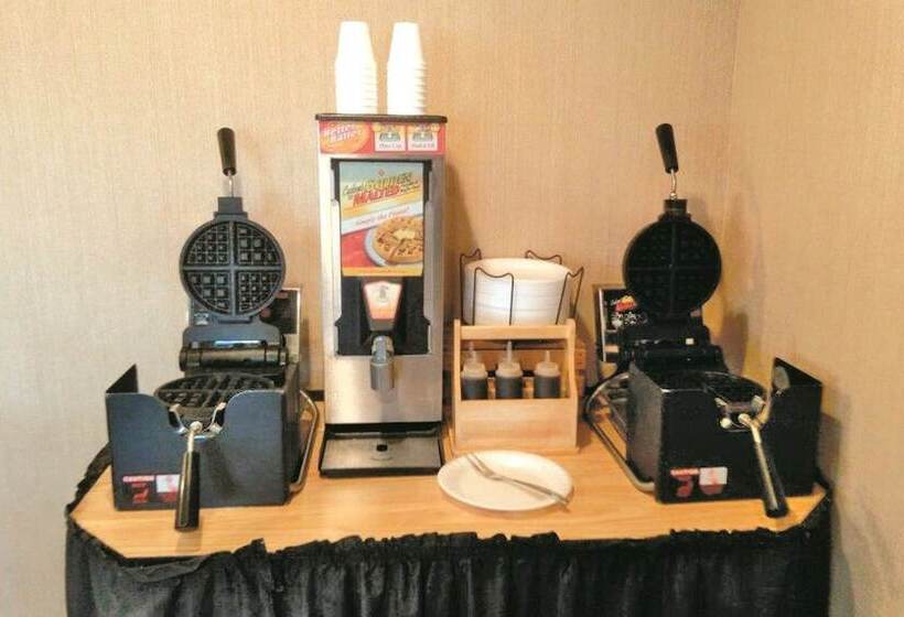 فندق La Quinta Inn By Wyndham Detroit Southgate