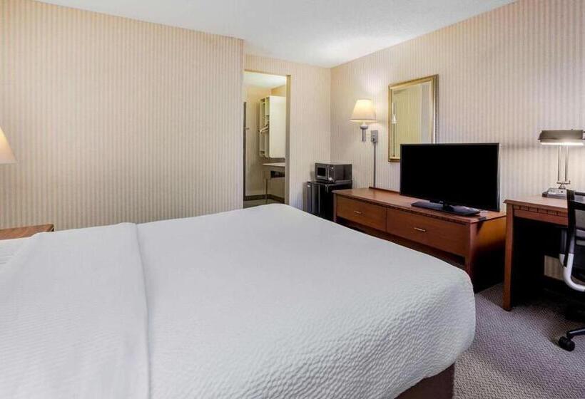 فندق La Quinta Inn By Wyndham Detroit Southgate