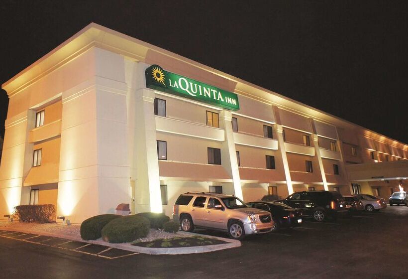 בית מלון כפרי La Quinta Inn By Wyndham Indianapolis Airport Executive Dr