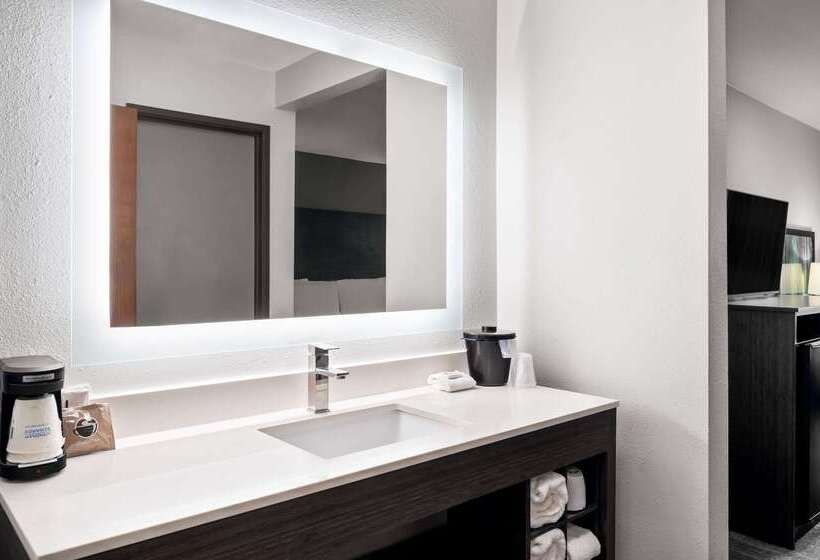 בית מלון כפרי La Quinta Inn By Wyndham Indianapolis Airport Executive Dr