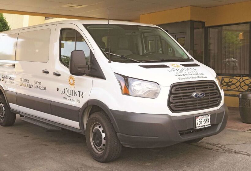 هتل La Quinta Inn By Wyndham Milwaukee Airport / Oak Creek