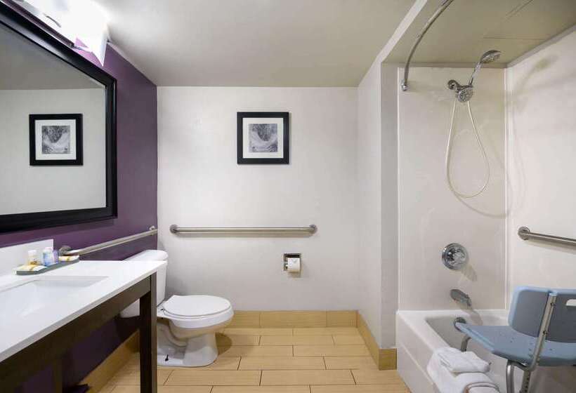 هتل La Quinta Inn By Wyndham North Myrtle Beach