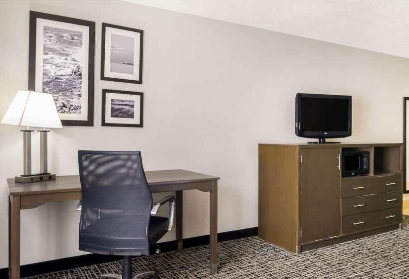 هتل La Quinta Inn By Wyndham North Myrtle Beach