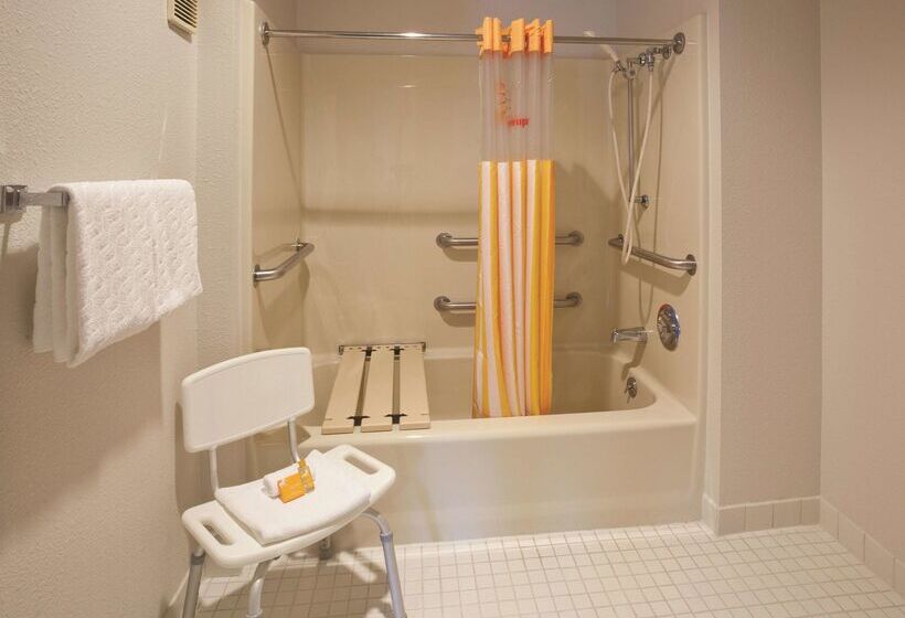 فندق La Quinta Inn By Wyndham Sheboygan