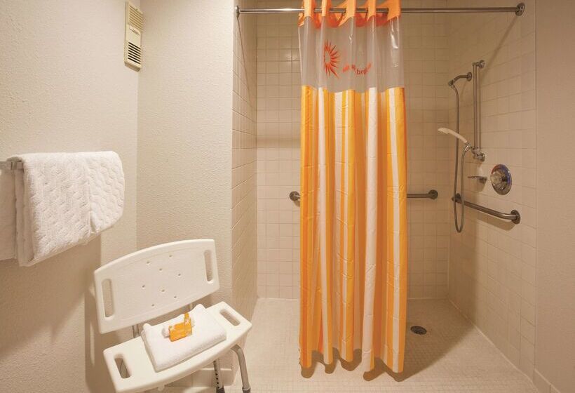 فندق La Quinta Inn By Wyndham Sheboygan