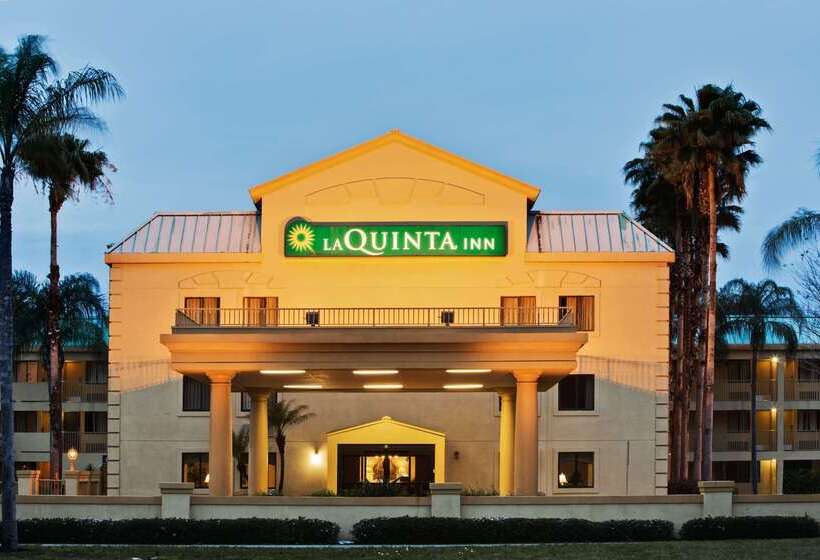 בית מלון כפרי La Quinta Inn By Wyndham Tampa Near Busch Gardens