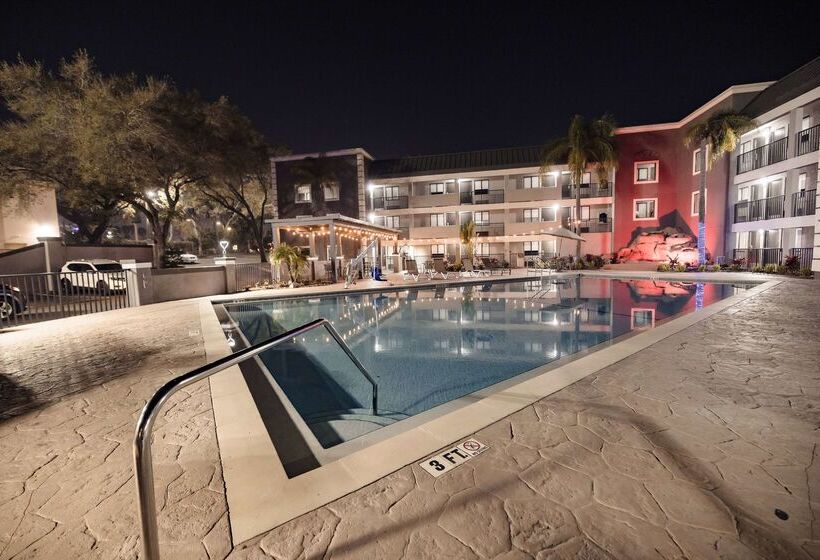 בית מלון כפרי La Quinta Inn By Wyndham Tampa Near Busch Gardens