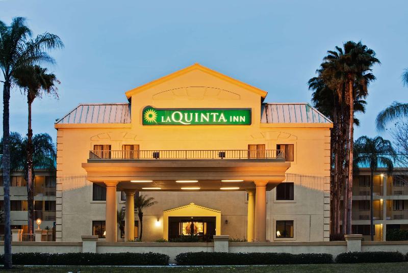 בית מלון כפרי La Quinta Inn By Wyndham Tampa Near Busch Gardens
