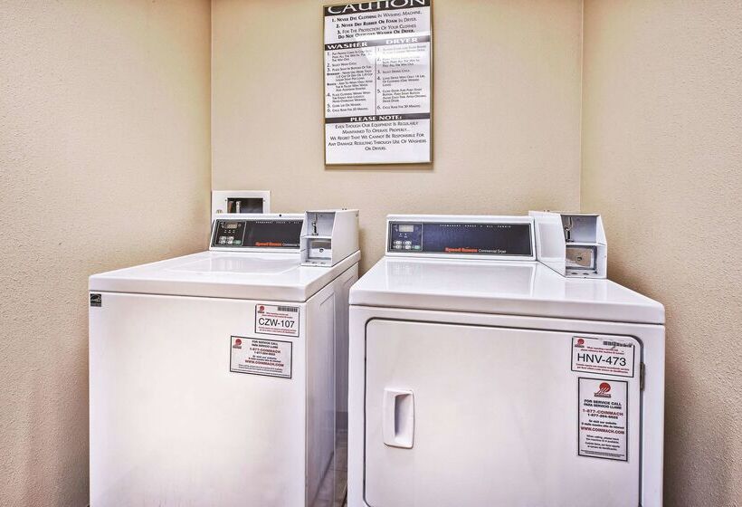 בית מלון כפרי La Quinta Inn By Wyndham Toledo Perrysburg