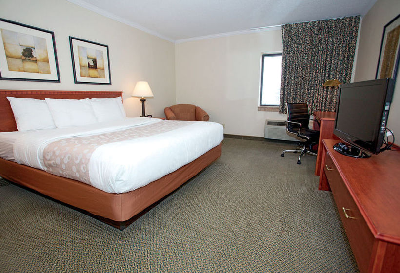 فندق La Quinta Inn By Wyndham Milwaukee West Brookfield