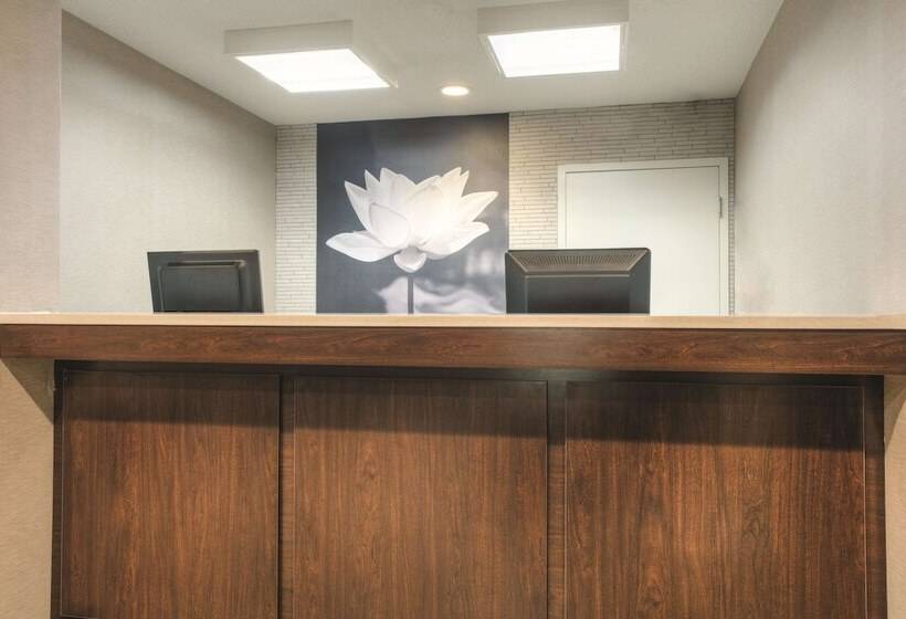 فندق La Quinta By Wyndham Atlanta Roswell