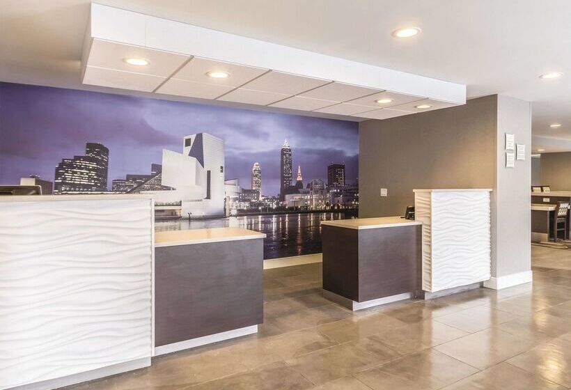 فندق La Quinta By Wyndham Cleveland   Airport North