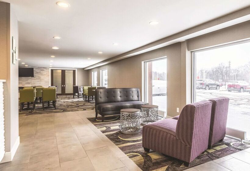 호텔 La Quinta By Wyndham Cleveland   Airport North