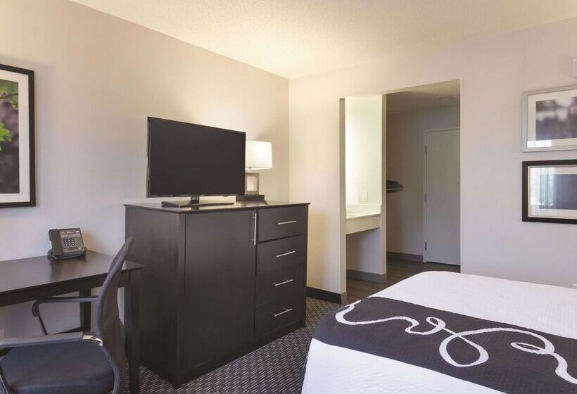 호텔 La Quinta By Wyndham Cleveland   Airport North