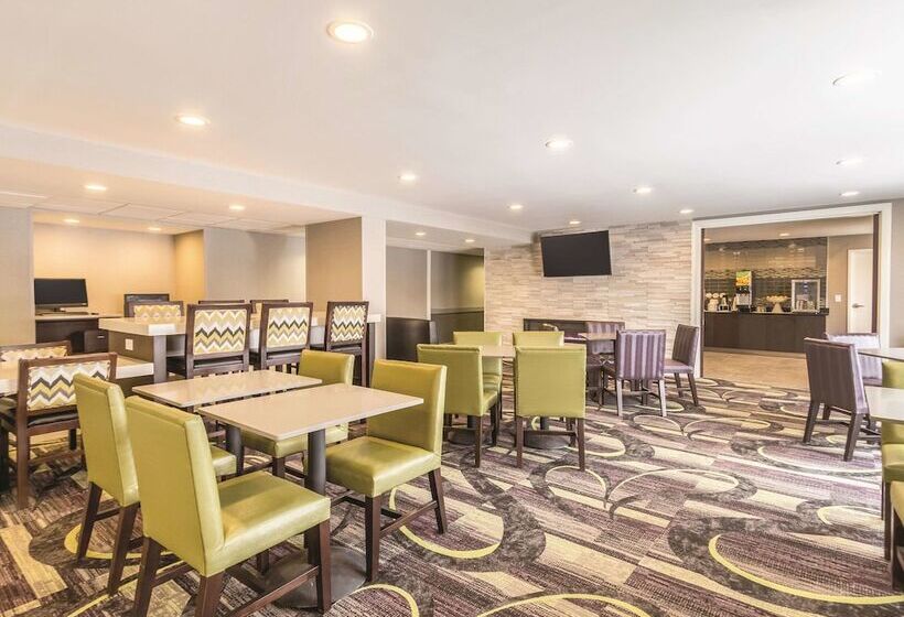 호텔 La Quinta By Wyndham Cleveland   Airport North