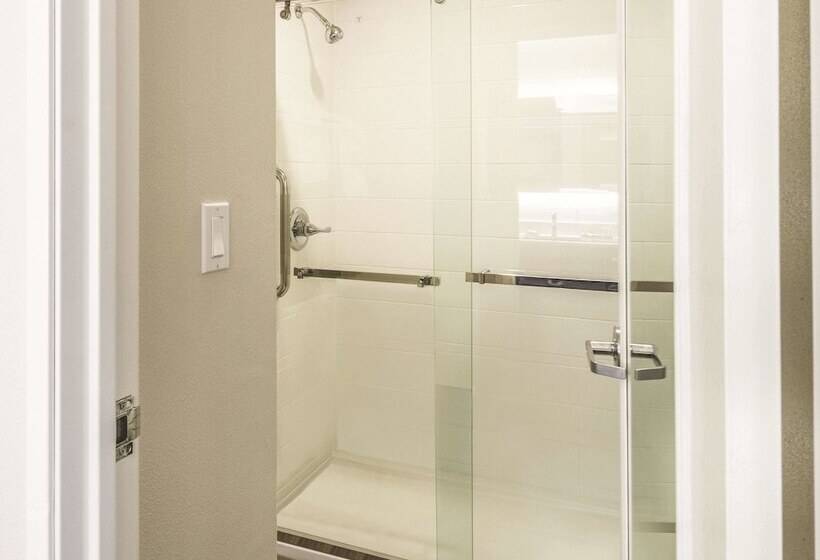 호텔 La Quinta By Wyndham Cleveland   Airport North