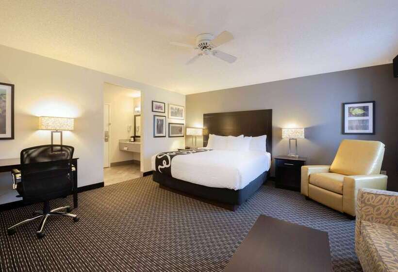 فندق La Quinta By Wyndham Cleveland Macedonia