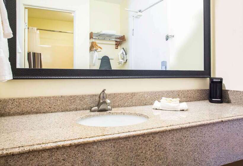 فندق Baymont By Wyndham Columbia, Mo