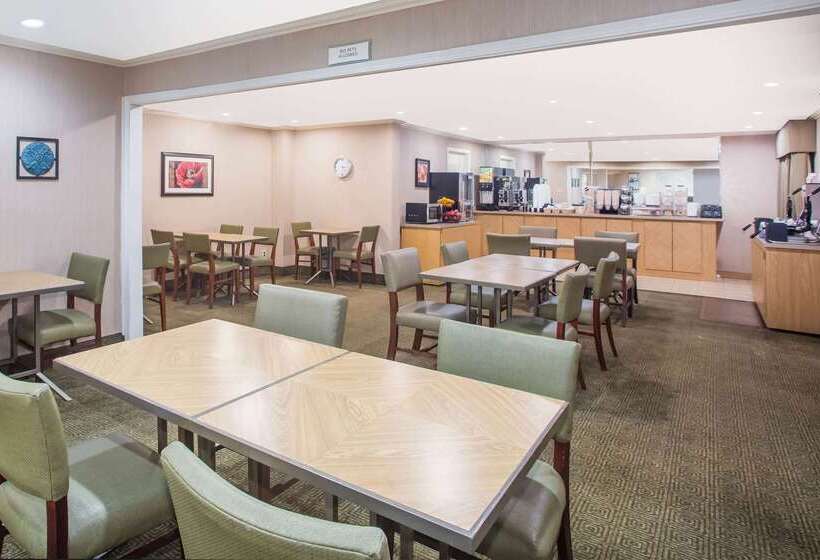 فندق Baymont By Wyndham Columbia, Mo