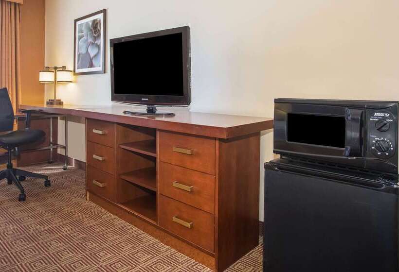 فندق Baymont By Wyndham Columbia, Mo