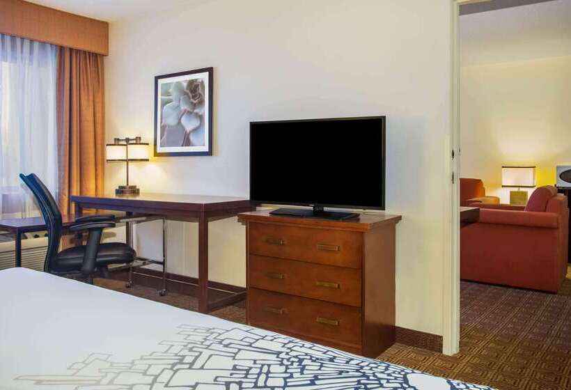 فندق Baymont By Wyndham Columbia, Mo