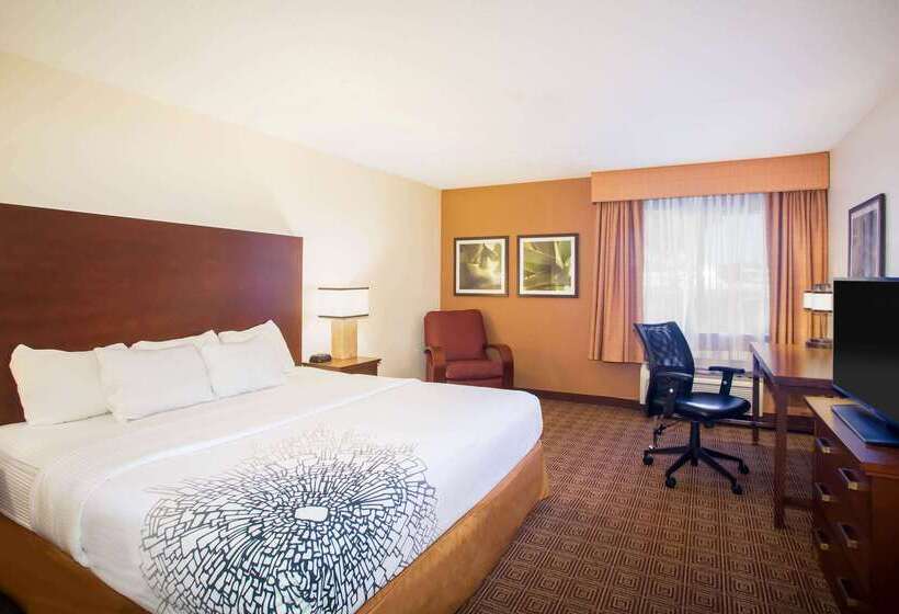فندق Baymont By Wyndham Columbia, Mo