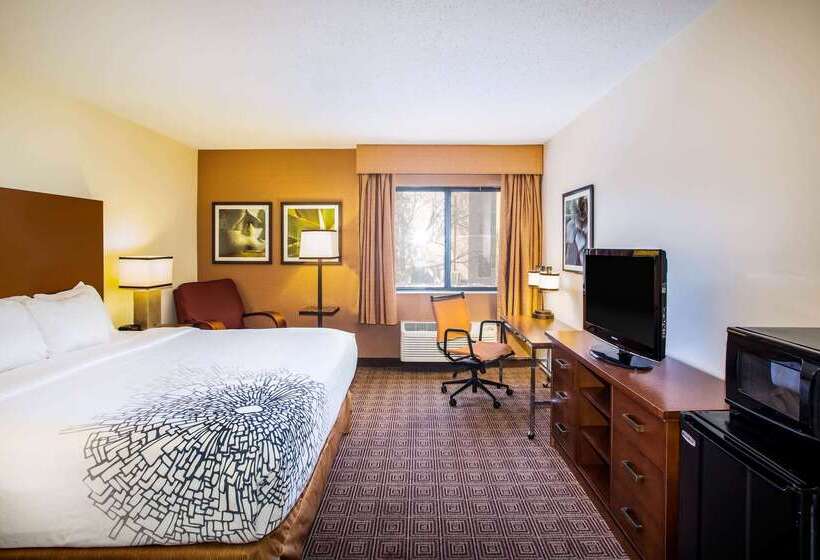 فندق Baymont By Wyndham Columbia, Mo