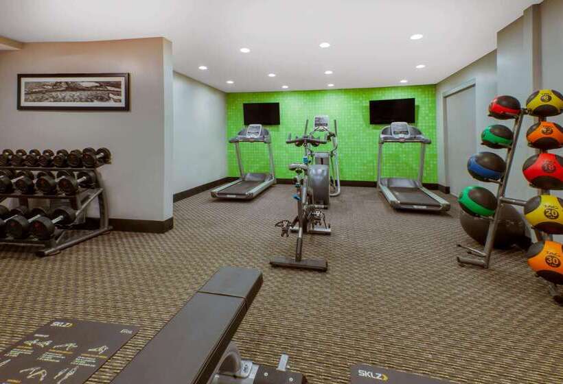 فندق La Quinta By Wyndham Detroit Utica