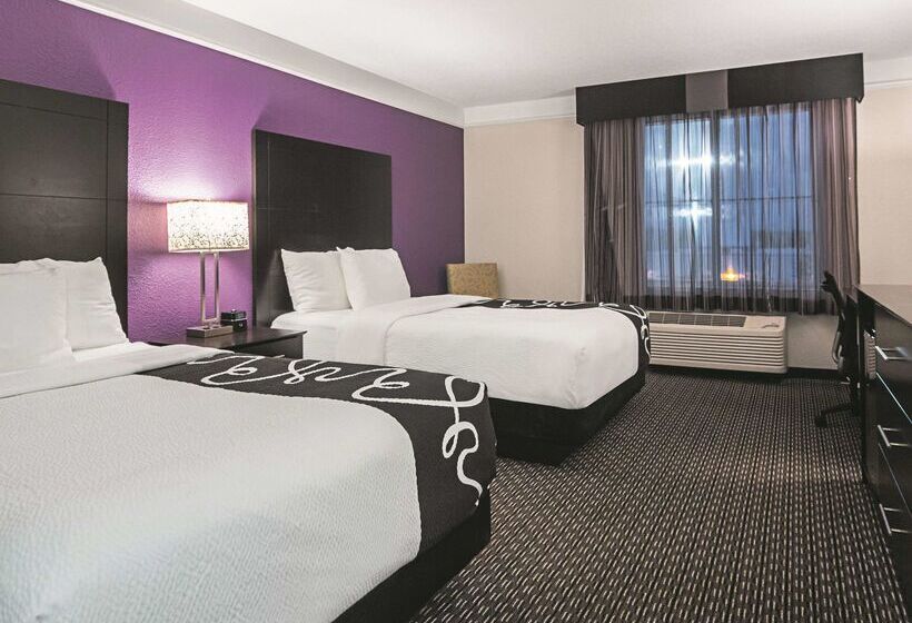 فندق La Quinta By Wyndham Detroit Utica