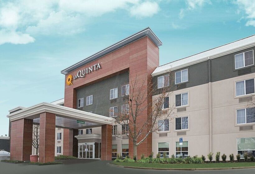 فندق La Quinta By Wyndham Detroit Utica