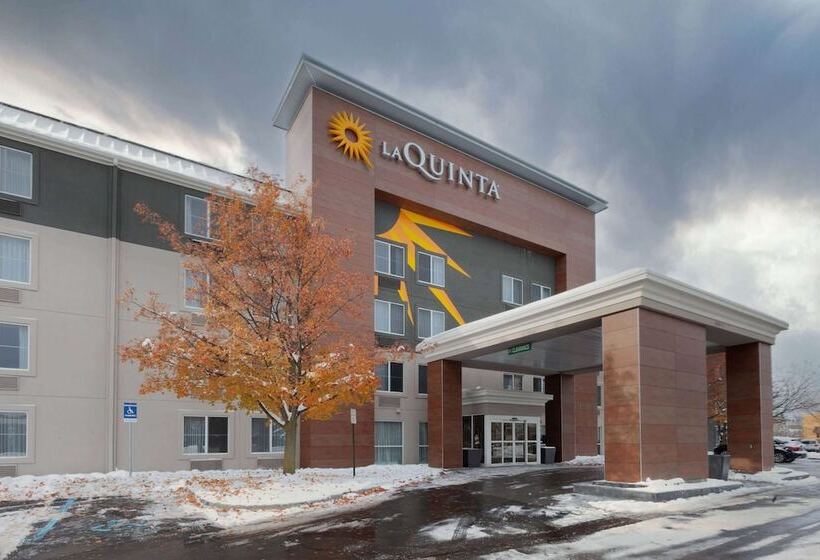 Отель La Quinta By Wyndham Detroit Utica