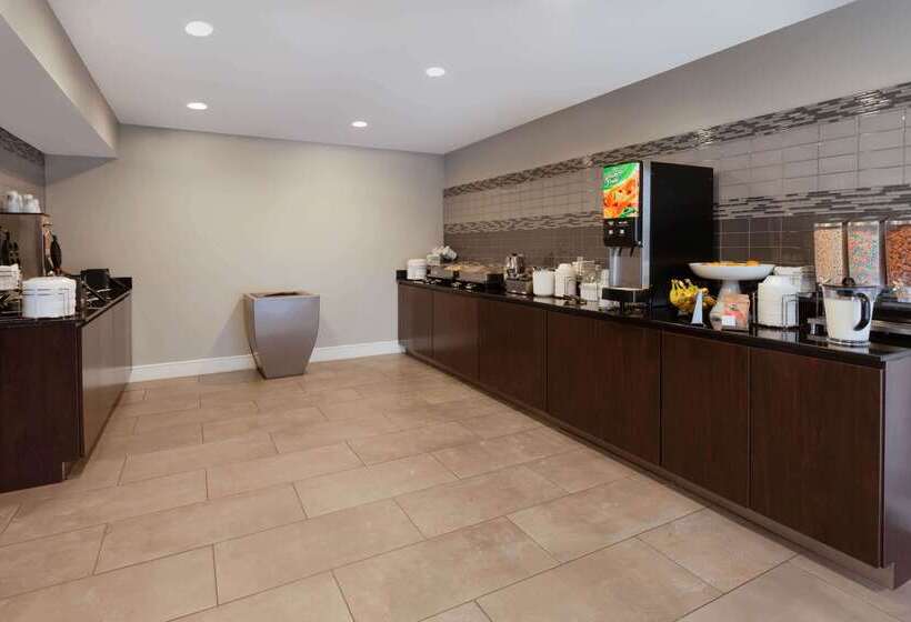 فندق La Quinta By Wyndham Detroit Utica