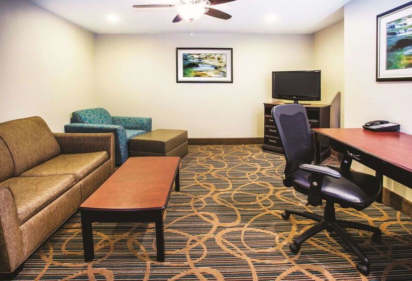 Отель La Quinta By Wyndham Evansville