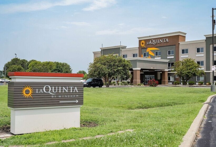 Отель La Quinta By Wyndham Evansville