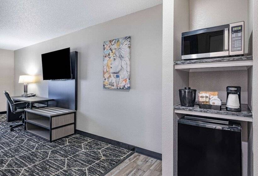 Отель La Quinta By Wyndham Evansville