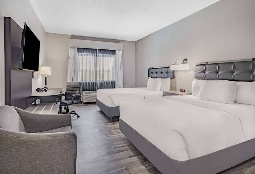 Отель La Quinta By Wyndham Evansville