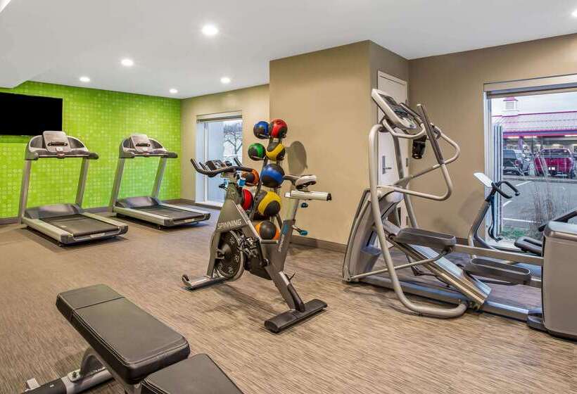 هتل La Quinta By Wyndham Hartford Bradley Airport