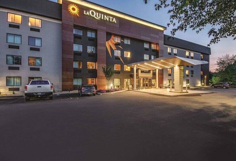 هتل La Quinta By Wyndham Hartford Bradley Airport