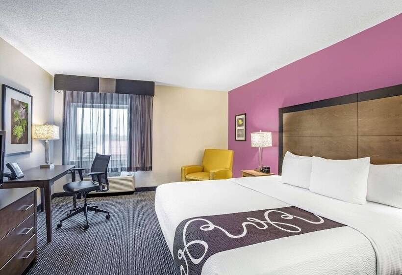 هتل La Quinta By Wyndham Hartford Bradley Airport