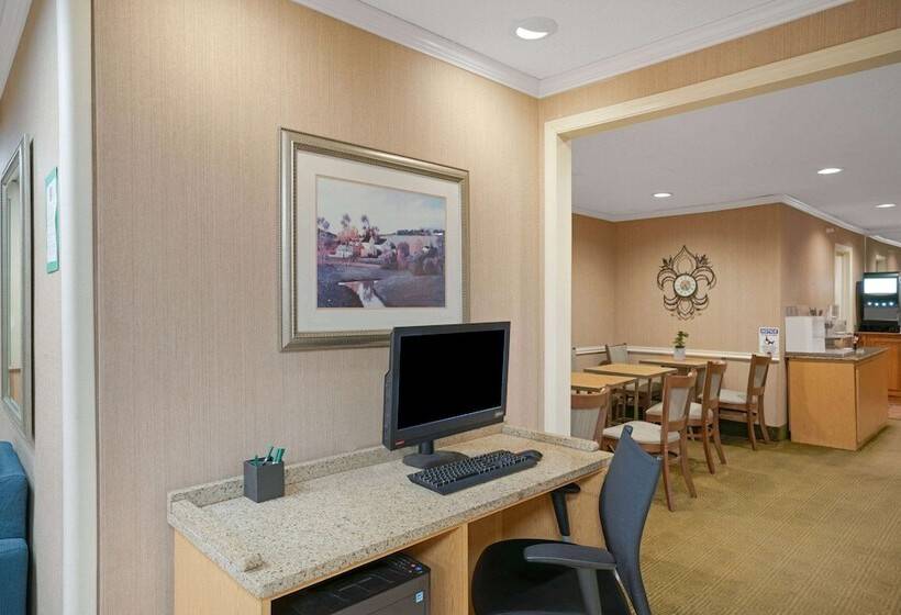 فندق La Quinta By Wyndham Jackson