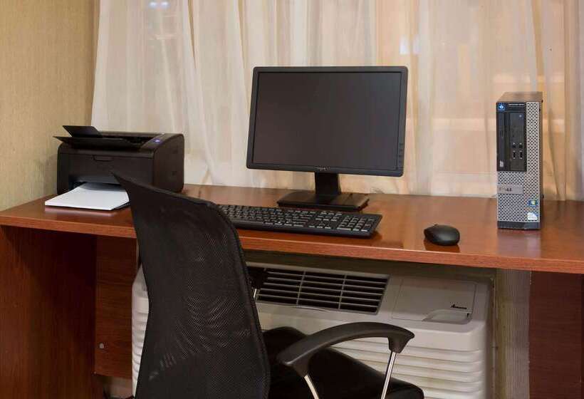 فندق La Quinta By Wyndham Lakeland East