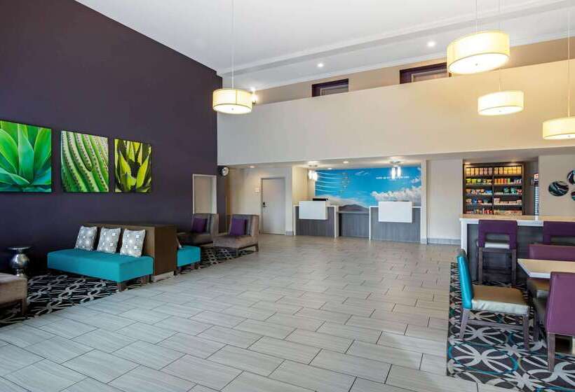 בית מלון כפרי La Quinta Inn & Suites By Wyndham Las Vegas Nellis