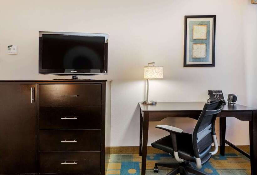 فندق La Quinta By Wyndham Mansfield Oh