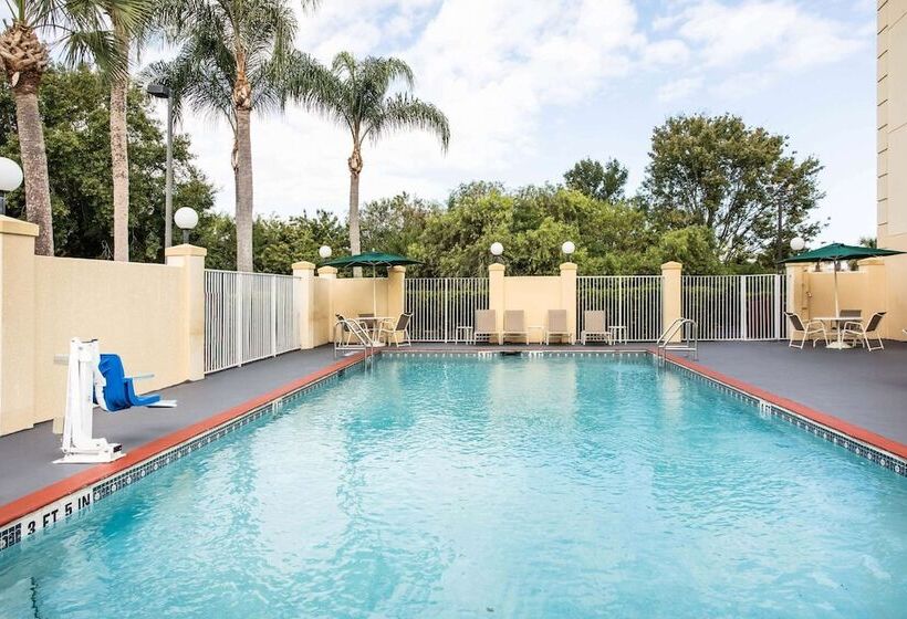 فندق La Quinta By Wyndham Melbourne Viera